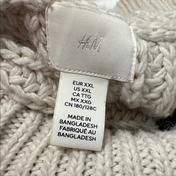 H&M Cream Knit Turtleneck Sweater XXL Oversized 27” pit-to-pit unstretched. - Picture 4 of 7